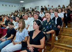 «Пам’ять, що говорить. Мова, що єднає»: в УНУ провели першу лекцію для першокурсників