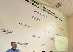 «Пам’ять, що говорить. Мова, що єднає»: в УНУ провели першу лекцію для першокурсників