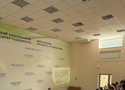 «Пам’ять, що говорить. Мова, що єднає»: в УНУ провели першу лекцію для першокурсників