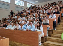 Не про війну з підручників: в УНУ студенти зустрілися з українськими захисниками