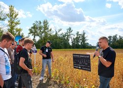 В УНУ відбувся Науково-практичний конгрес «Ефективні технології вирощування сої»