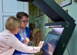 В УНУ презентували сучасний сканер для оцифрування унікальних наукових фондів