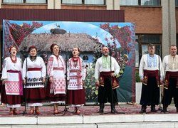Творчі колективи УНУ стали учасниками мистецької події «ART-TOLOKA. Open Air»