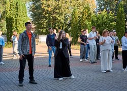 Руханка, що об’єднує: студенти та викладачі УНУ провели активну перерву разом