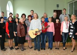 Бібліотекарі Уманського НУС отримали музичні вітання з професійним святом