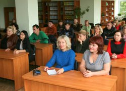 Бібліотекарі Уманського НУС отримали музичні вітання з професійним святом