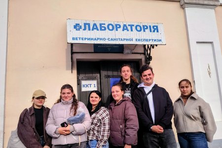 СТУДЕНТИ-ТЕХНОЛОГИ ВІДВІДАЛИ ЛАБОРАТОРІЮ ВЕТЕРИНАРНО-САНІТАРНОЇ ЕКСПЕРТИЗИ 