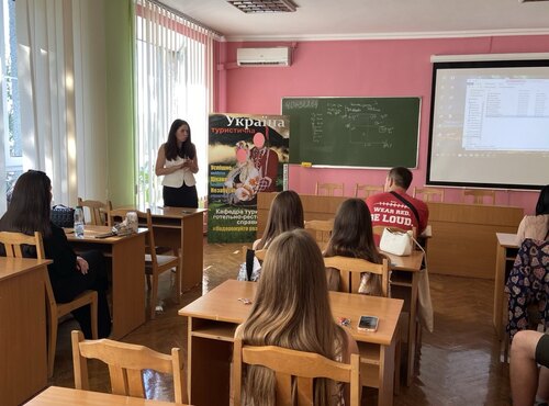 Підсумковий навчально-практичний семінар  «CV супергероя-лідера»
