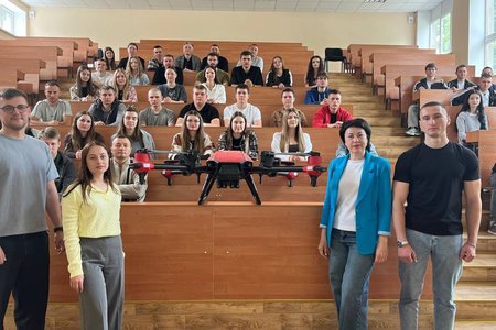 Дрони в аграрному бізнесі: студенти УНУ поспілкувалися з успішним практиком галузі