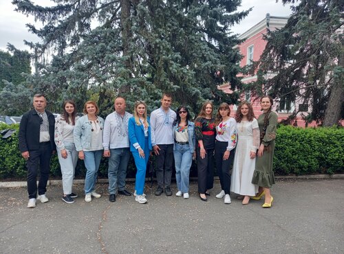 Колектив кафедри підприємництва та бізнес-технологій святкує Всесвітній день вишиванки – 2025