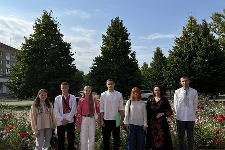 Університет - це наша сім’я. Тут панують дружба, повага та довіра.