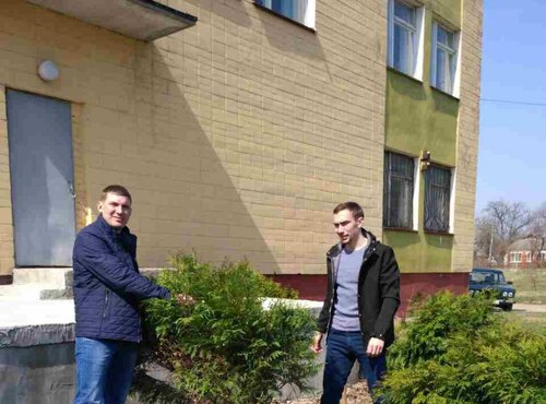 Озеленення кафедри обліку і оподаткувння!