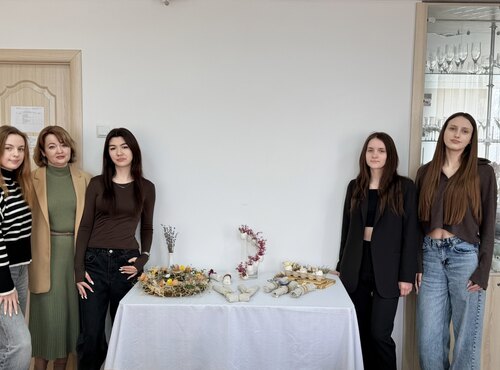 Майстер-клас «Оформляємо ресторан до Великодня: створення декору для сервірування столу»