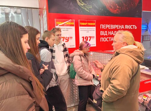 Практичне заняття з товарознавства: вивчаємо якість м’яса безпосередньо в торговельному середовищі