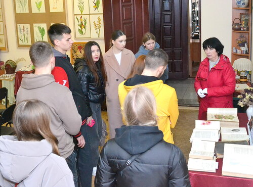 В університеті відбулася книжкова виставка «Французька література у фонді бібліотеки»