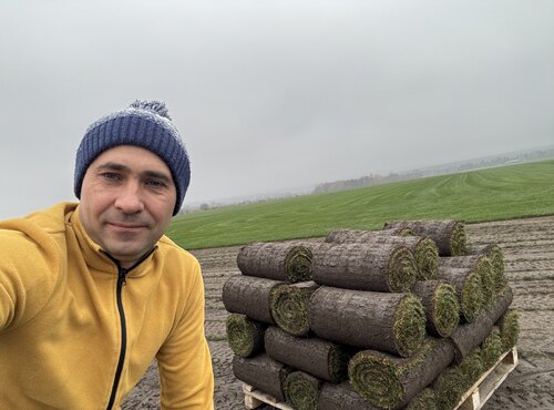 Доцент кафедри садово-паркового господарства відвідав виробництво рулонного газону DniproGazon