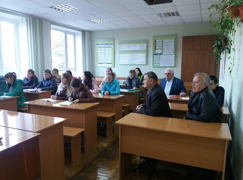 Робота викладачів і студентів у конференц-секції "Публічне управління та адміністрування"