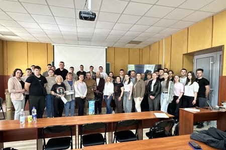 Зустріч з військовослужбовцем та волонтерами