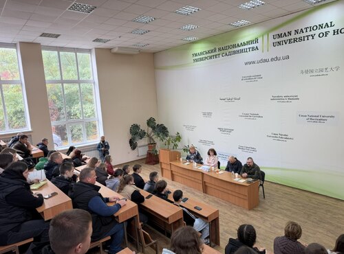 Мужність, відповідальність і цінність життя: зустріч студентів із захисником України
