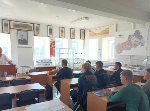 Студенти 13-а групи факультету агрономії відвідали музей геології і ґрунтознавства УНУ