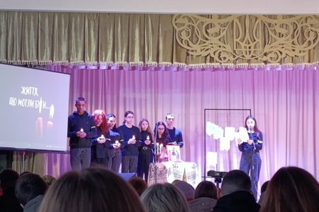 Пам’ять, що об’єднує: в Уманському національному університеті пройшов вечір до Дня вшанування жертв Голодоморів