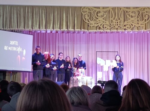 Пам’ять, що об’єднує: в Уманському національному університеті пройшов вечір до Дня вшанування жертв Голодоморів