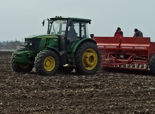 Весняна посівна на дослідному полі: закладено основи майбутнього врожаю