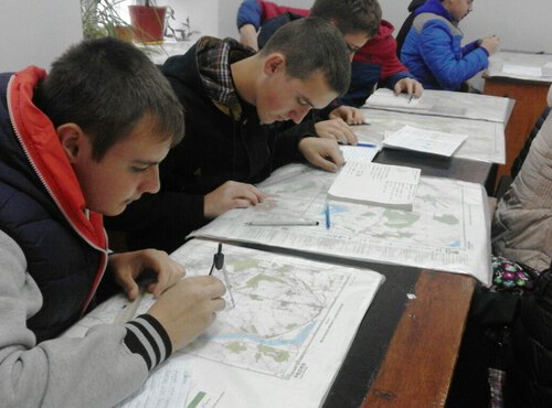 Супутник і помічник геодезиста.