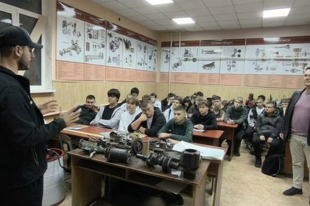 ЗУСТРІЧ З УСПІШНИМ ВИПУСКНИКОМ: ЯК ПОБУДУВАТИ КАР’ЄРУ  АГРОІНЖЕНЕРА У ПРОВІДНІЙ КОМПАНІЇ