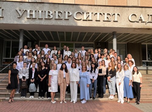 ФАКУЛЬТЕТ МЕНЕДЖМЕНТУ ЗУСТРІВ СТУДЕНТІВ У НОВОМУ НАВЧАЛЬНОМУ РОЦІ