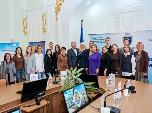 Представники Ради студентського самоврядування факультету менеджменту взяли участь у зустрічі з представником Черкаської обласної військової адміністрації