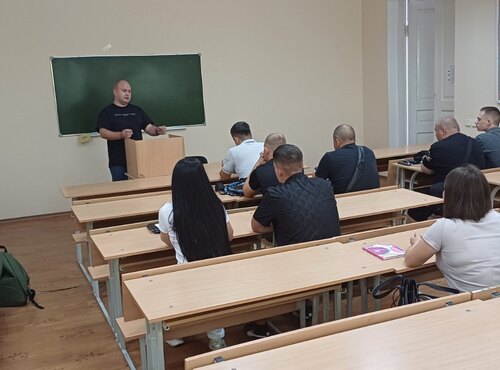 Декан інженерно-технологічного факультету провів робочу зустріч зі старостами та кураторами академічних груп