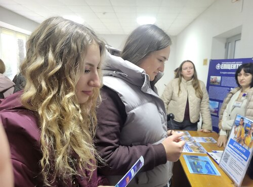 Кар’єра починається тут: студенти факультету економіки і підприємництва на Ярмарку вакансій – 2025