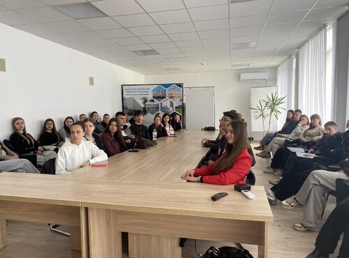 Секрети успіху та сили волі: зустріч здобувачів вищої освіти факультету з Артуром КРАВЦЕМ