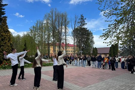«Танцюй серцем»: благодійний захід до Дня танцю