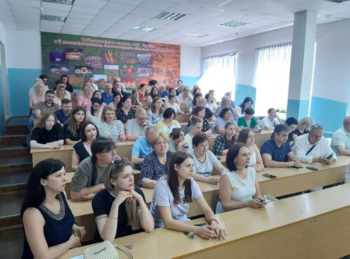 Збори трудового колективу факультету економіки, підприємництва та інформаційних технологій УНУ