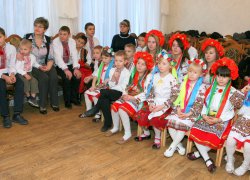До дитячого притулку завітав Святий Миколай