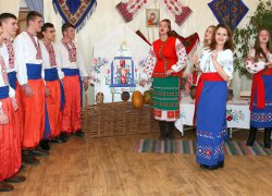 До дитячого притулку завітав Святий Миколай