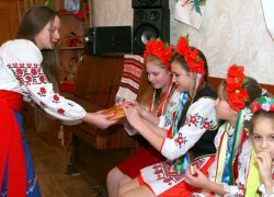 До дитячого притулку завітав Святий Миколай