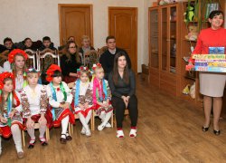 До дитячого притулку завітав Святий Миколай